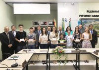  Câmara de Vereadores de Monte Belo homenageia Aluno Nota Dez e Educador Destaque