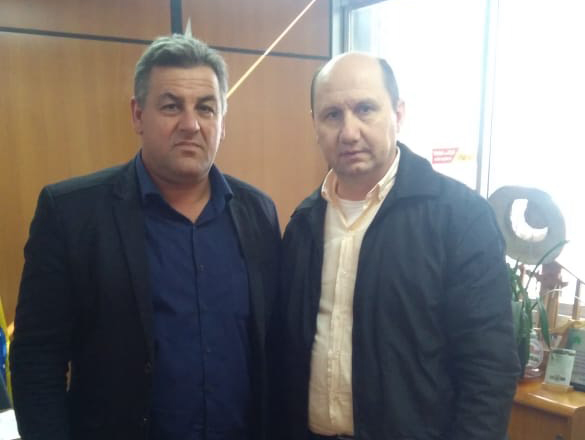 Carta Aberta elaborada no II Fórum de Debate do Setor Vitivinícola é entregue ao deputado Elton Weber 