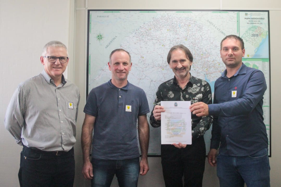 Comitiva de Monte Belo do Sul se reúne com o Secretário de Logística e Transportes, em Porto Alegre