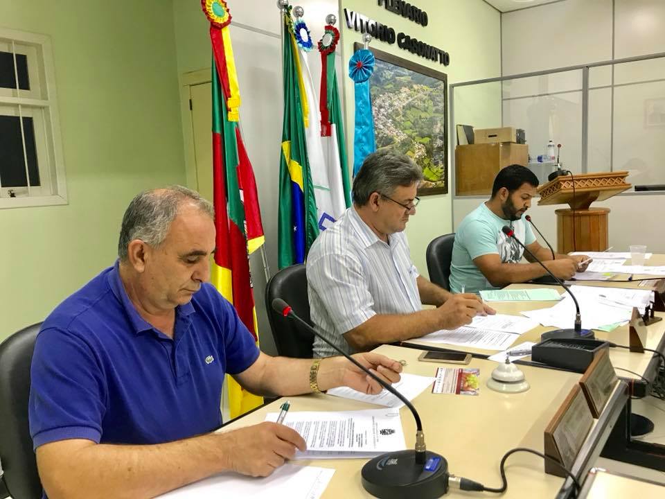 Vereadores aprovam nove matérias 