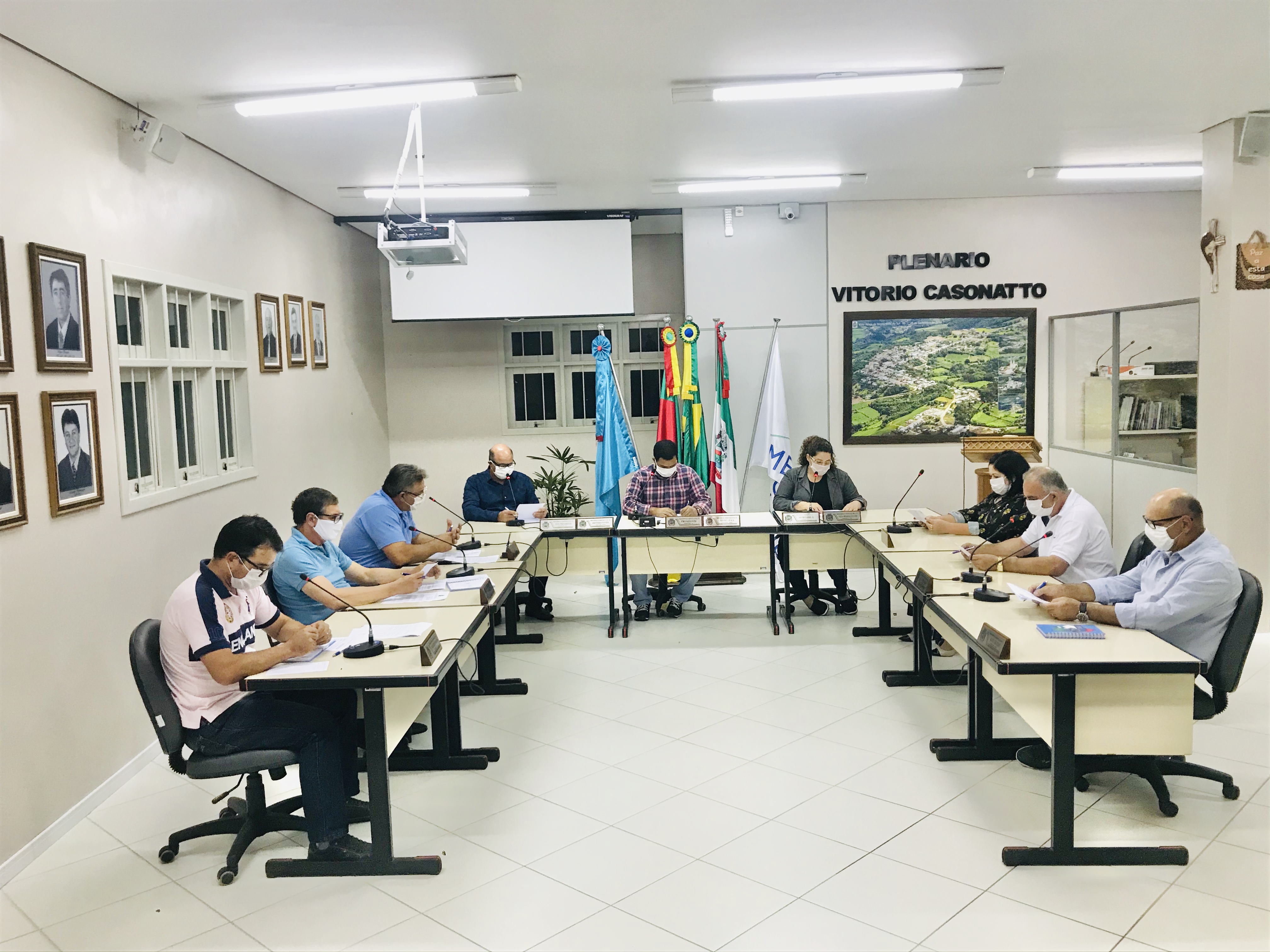 Vereadores aprovam três projetos 