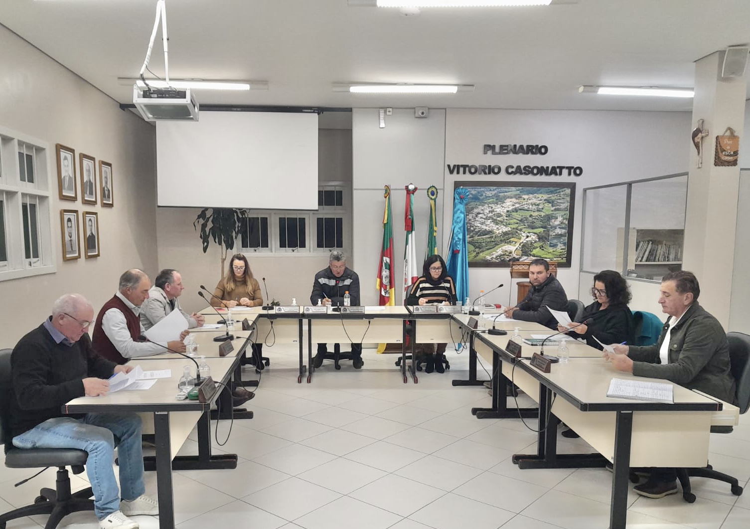 Vereadores aprovam três projetos de lei