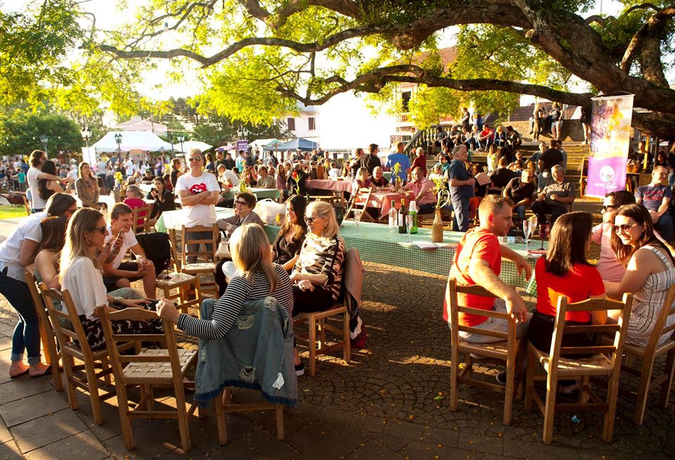 Vereadores prestigiam evento Vieni Vivere la Vita Festival em Monte Belo do Sul